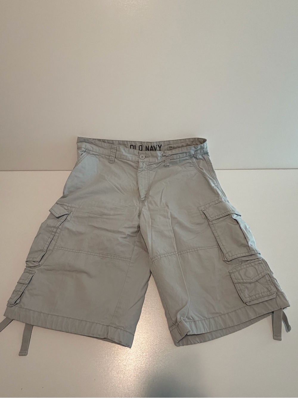 Old Navy Men's Light Gray Cargo Shorts with Utility Pockets